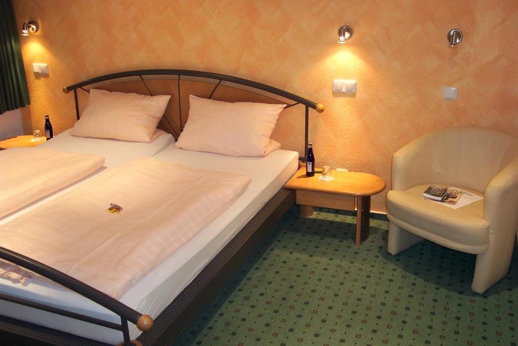Beim Holzschnitzer Hotel Dreis-Bruck Phòng bức ảnh